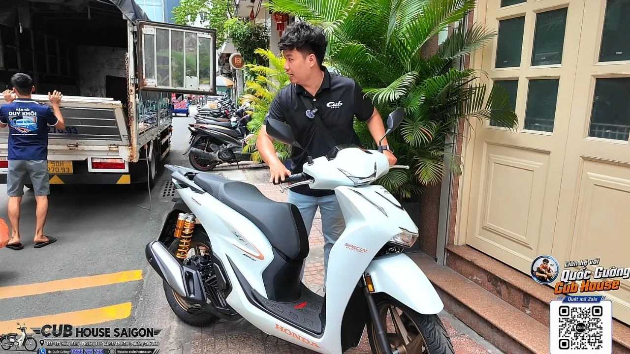giao-honda-sh150i-hmr-newconcept-kem-ohlins-tai-quan-3 (5).webp