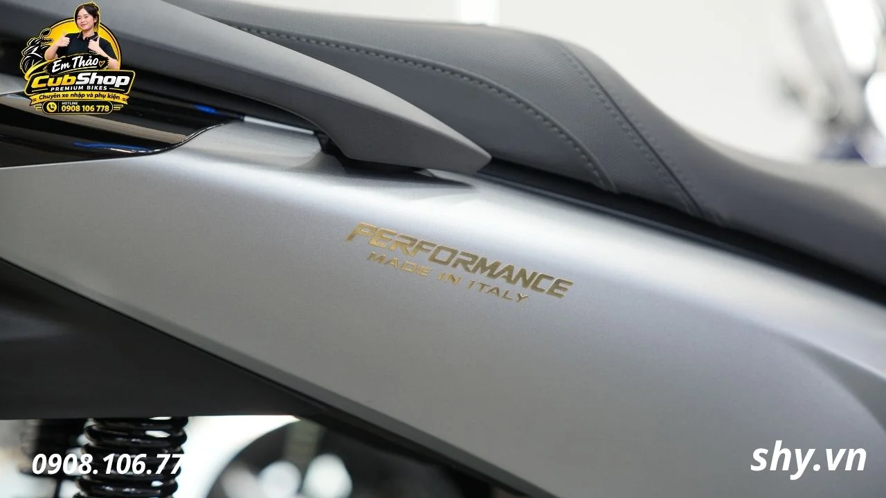 honda-sh150i-italy-model-2027-special-mau-bac (11).webp