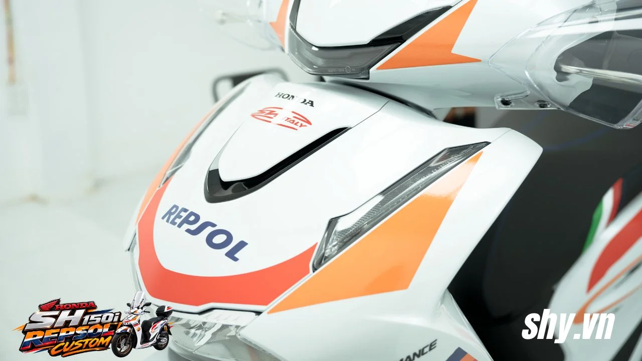 honda-sh150i-repsol-custom-cubhouse-viet-nam (6).webp